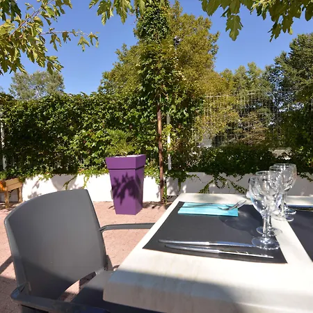 Kyriad Lyon Hotel Givors