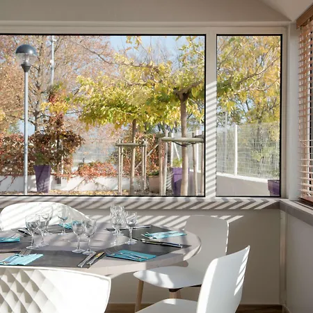 Hotel Kyriad Lyon Givors