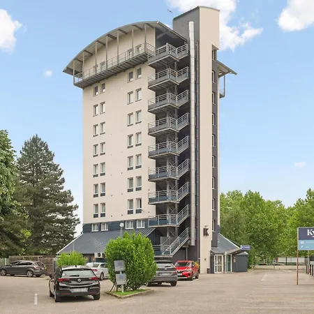 Kyriad Lyon Hotel 3*