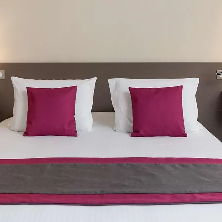 Kyriad Lyon Hotel 3*
