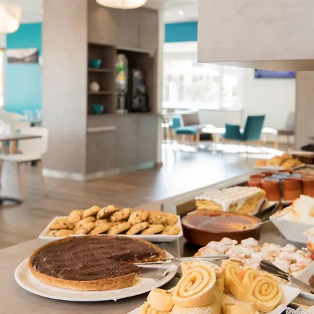 Kyriad Lyon Hotel 3*