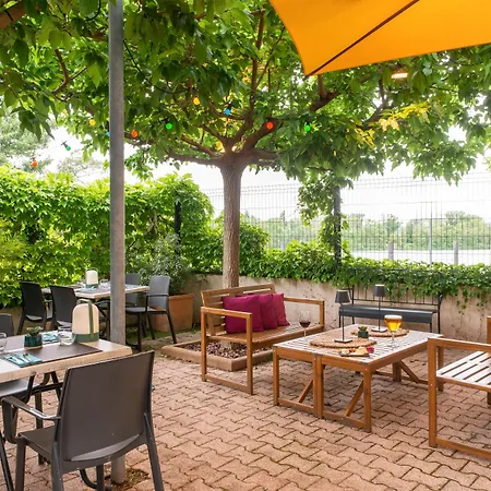 Hotel Kyriad Lyon 3*